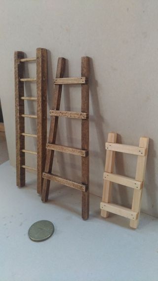 3 Escaleras en miniatura 