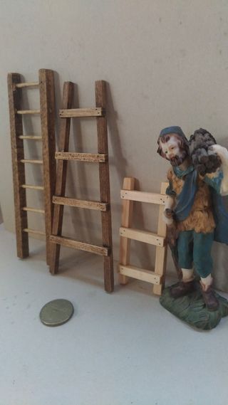 3 Escaleras en miniatura 