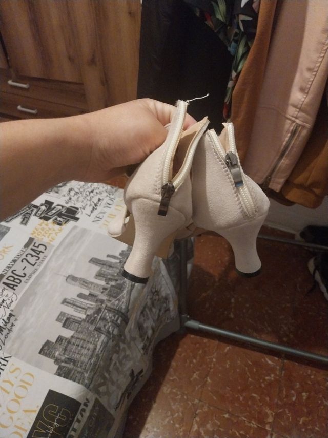 2 pares de Sandalias nuevas 35 o 36