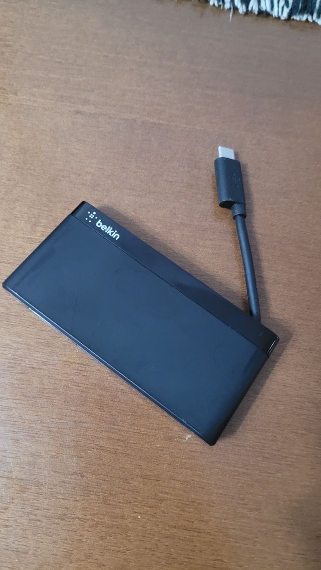 Minihub usb-c  Belkin 4 puertos  