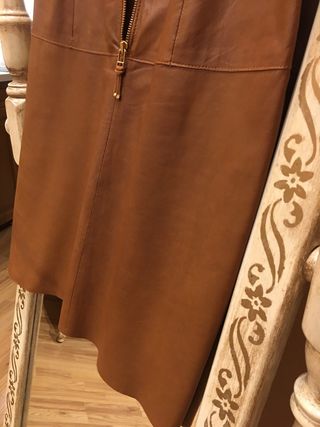 VESTIDO DE PIEL DE MASSIMO DUTTI 