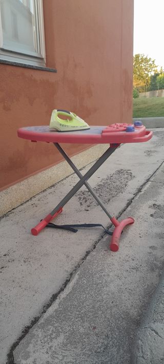 Mesa de plancha de juguete