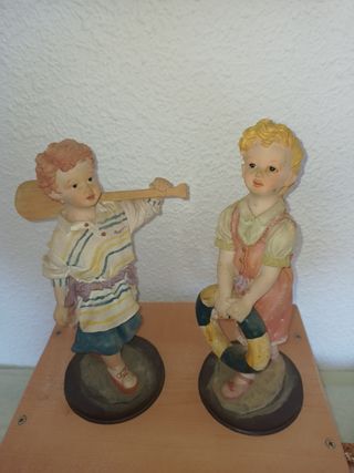 Pareja de figuras de mariner@s