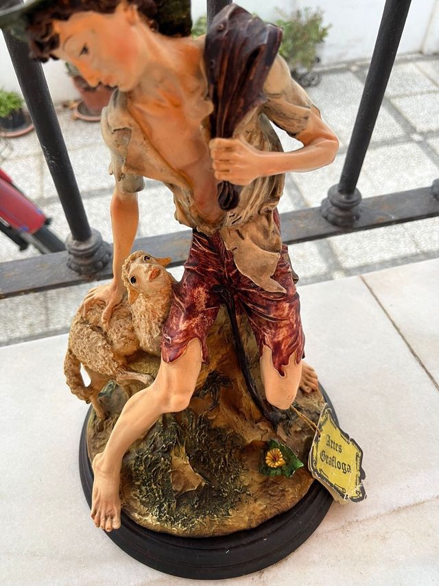 Escultura con sello autenticidad