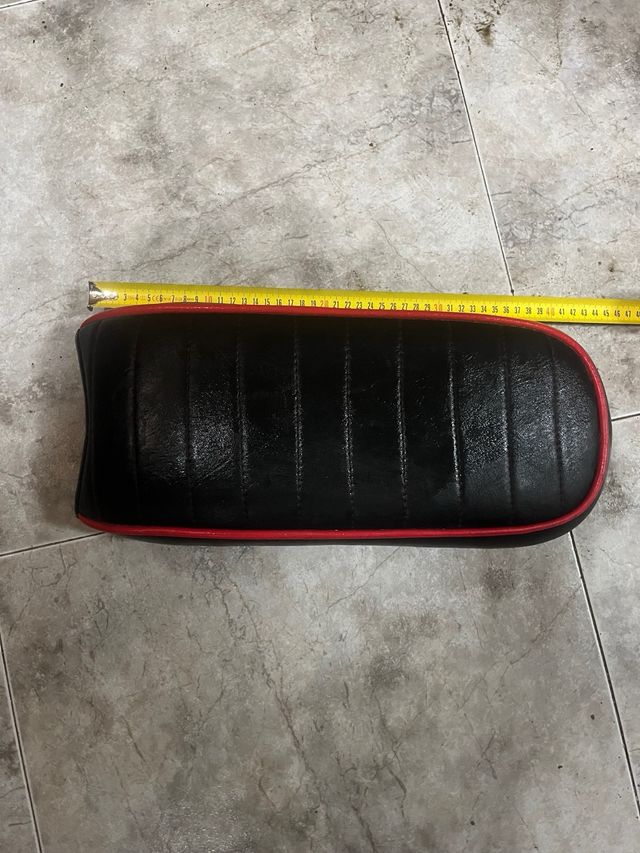 Asiento moto cafe racer