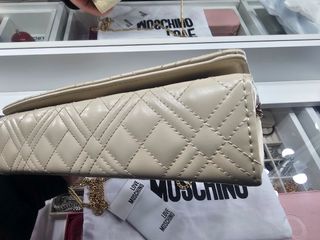 BOLSL LOVE MOSCHINO CON ETIQUETAS Y BOLS