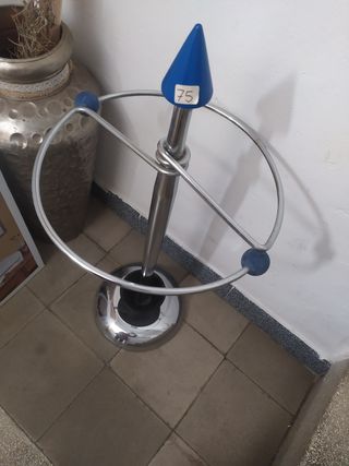 Paragüero de diseño metálico