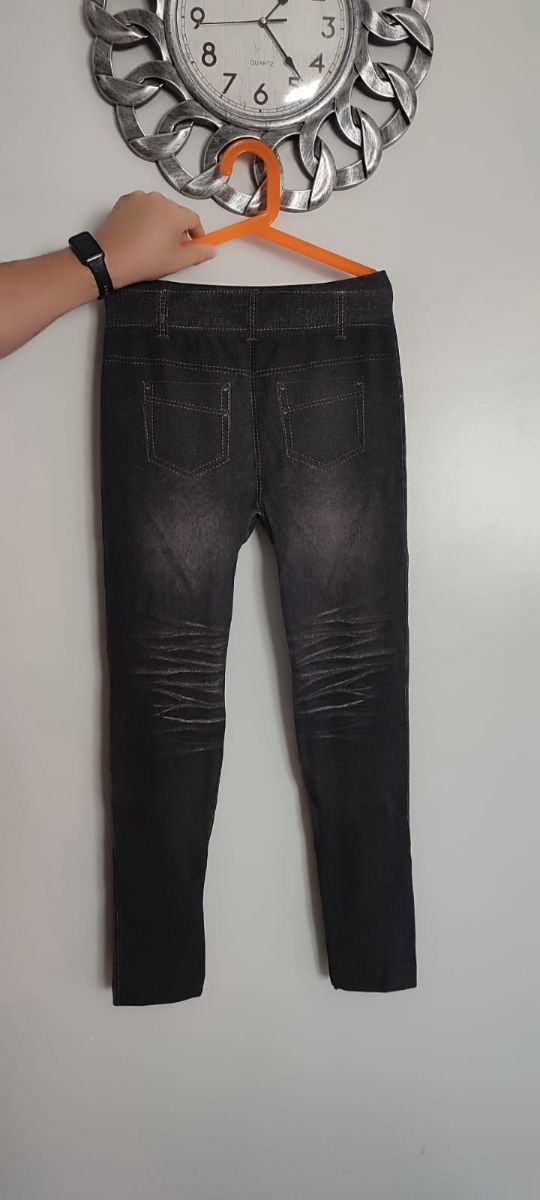 Se vende pantalón paquero mujer.