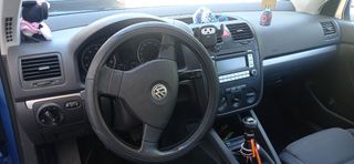 Volkswagen Golf 2004