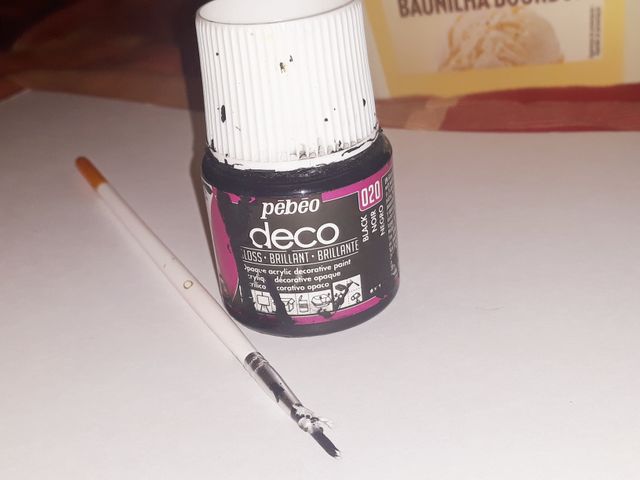 The Kiss Lamina Minimalista Fundo Preto (A4)