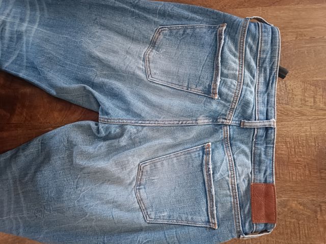 Jeans Zara sfrangiato