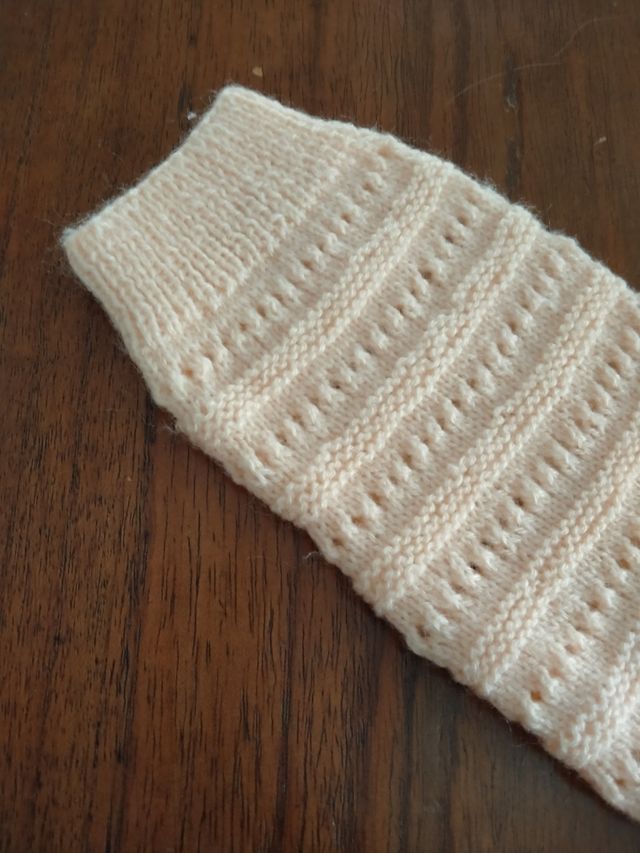 Chaquetita bebe. Color salmón.