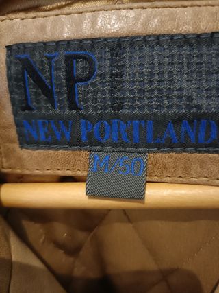 CHAQUETA TRES CUARTOS CUERO MARRÓN