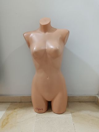 Maniqui mujer medio cuerpo