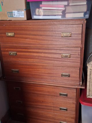Muebles de tres cajones