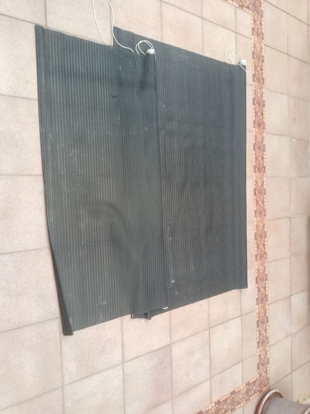 Dos Estores grandes negros