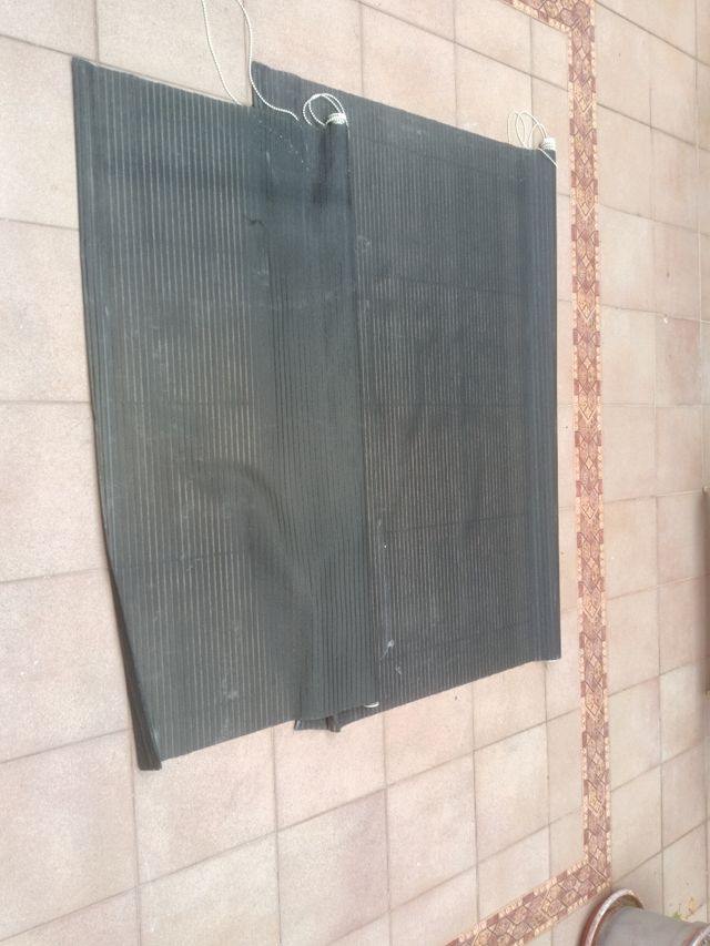 Dos Estores grandes negros