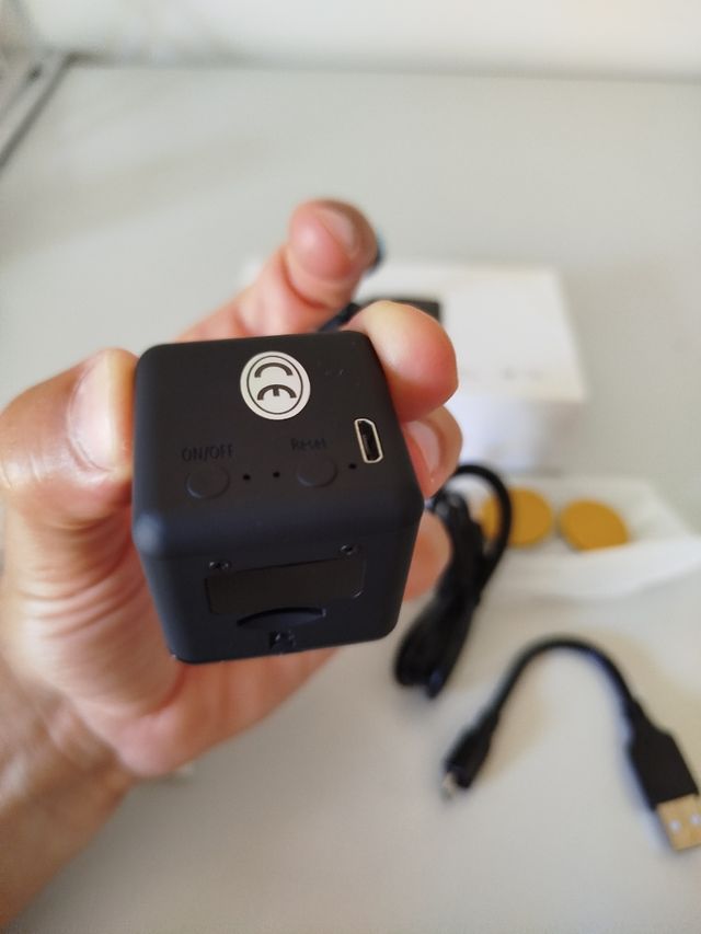 Cámara espía pequeña