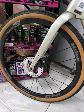 BICICLETA GRAVEL ELECTRICA BH iGRAVEL 2.7 2026