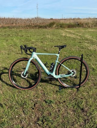 BICICLETA GRAVEL ELECTRICA BH iGRAVEL 2.7 2026