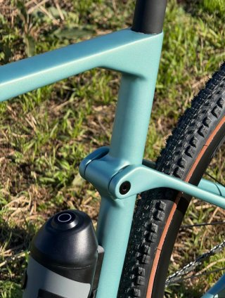 BICICLETA GRAVEL ELECTRICA BH iGRAVEL 2.7 2026