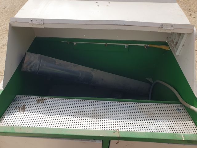 Sierra de vaivén o alternativa cabina de limpieza 