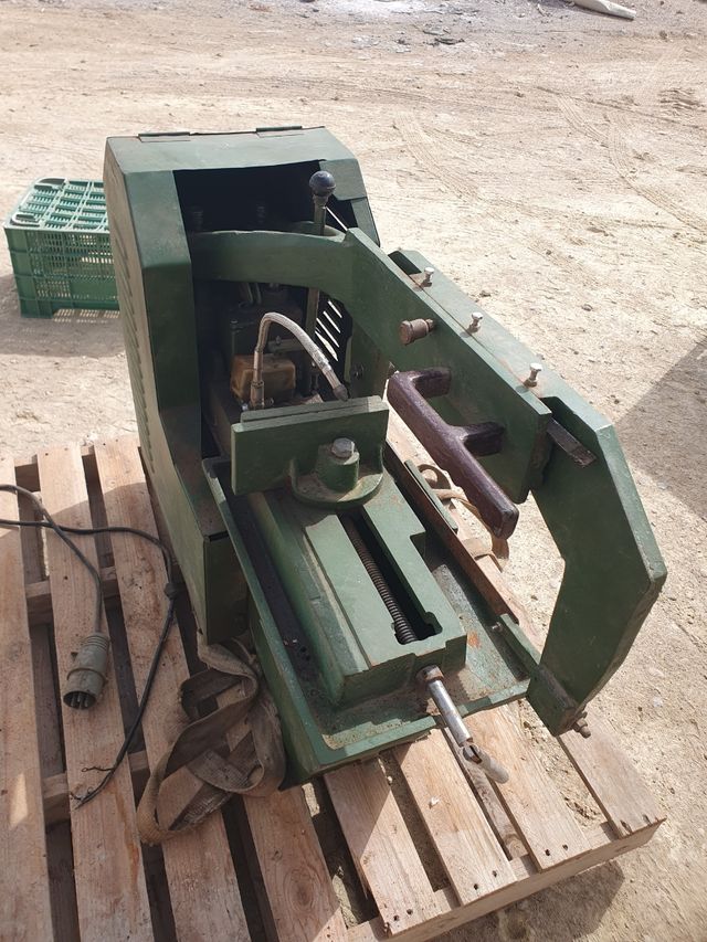 Sierra de vaivén o alternativa cabina de limpieza 