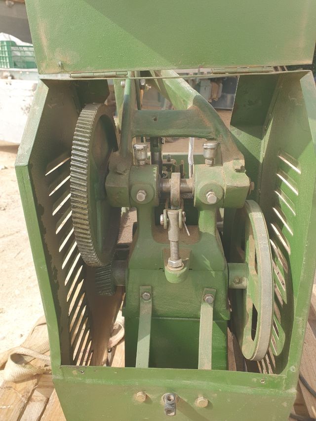 Sierra de vaivén o alternativa cabina de limpieza 