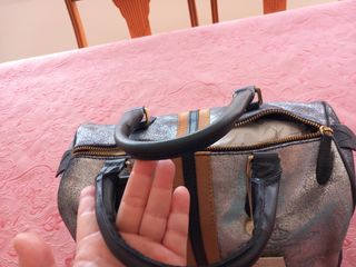 Bolso plateado de Pedro del Hierro