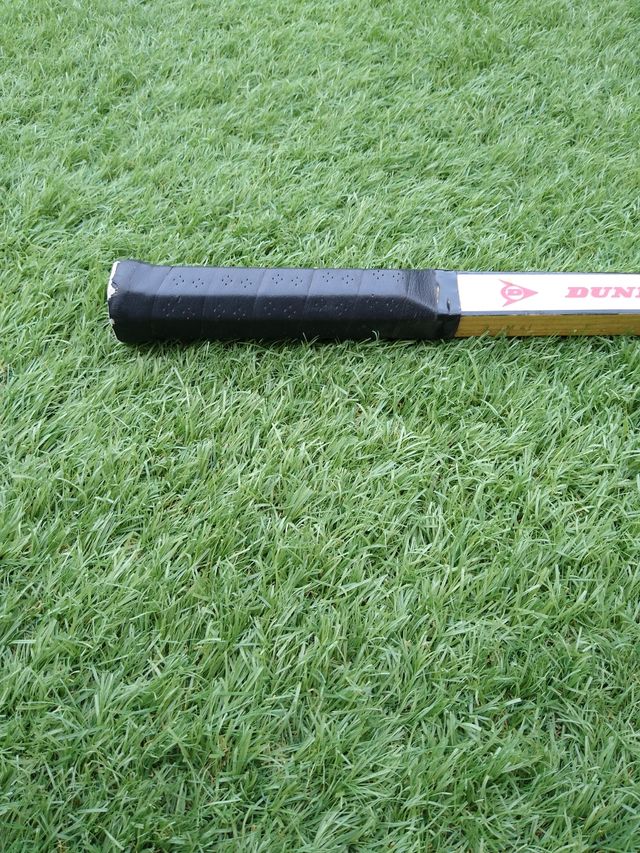 Raqueta tenis antigua