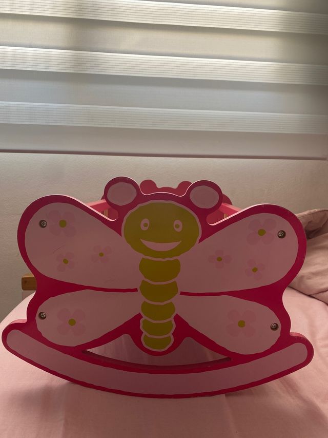 Espectacular cuna de juguete