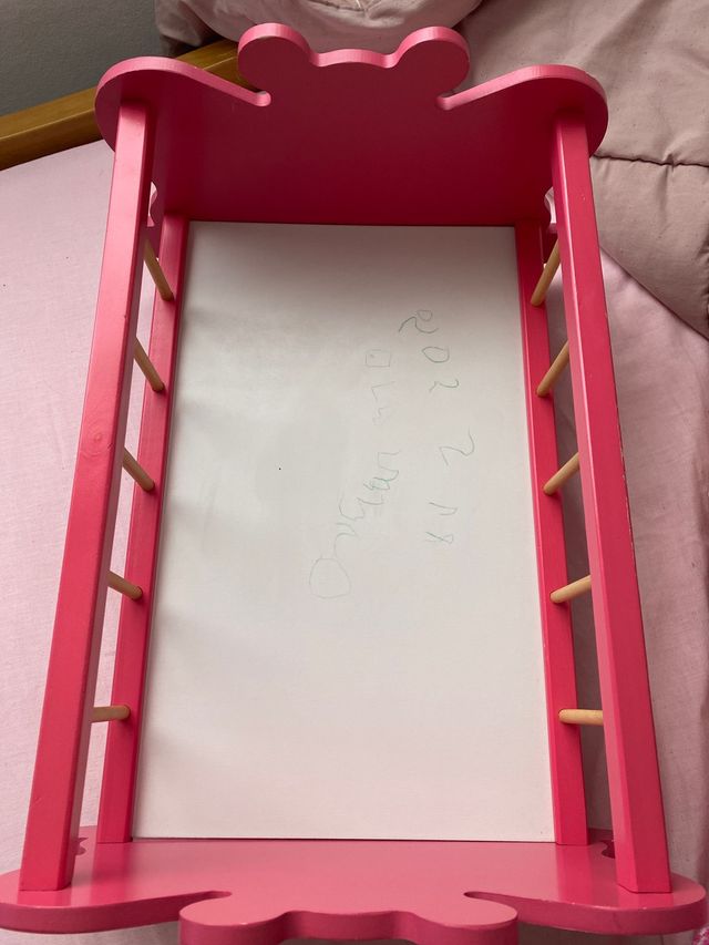 Espectacular cuna de juguete