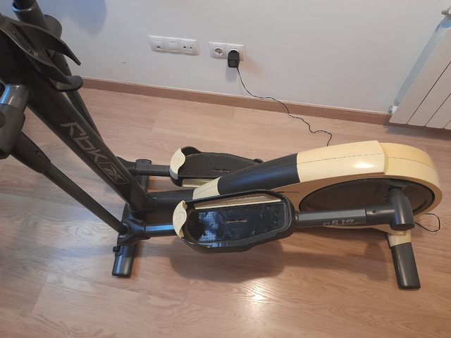 Vendo una bicicleta elíptica ..