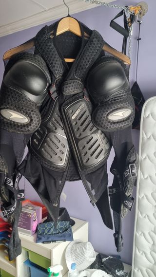Chaqueta protección motocross 