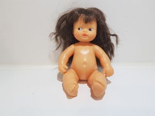 muñeca barriguitas morena con flequillo