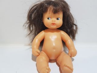 muñeca barriguitas morena con flequillo