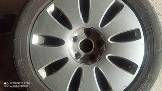 Llantas originales Audi 17" y neumáticos Michelin