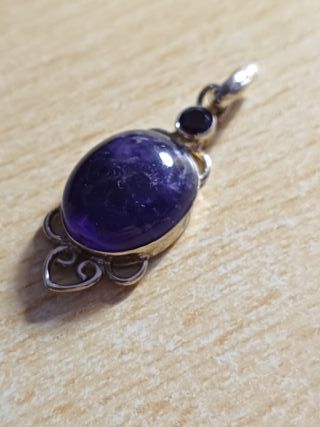 Colgante de plata y amatista.