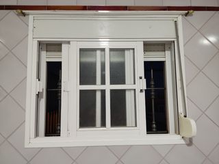 Balcones y ventanas aluminio con persianas