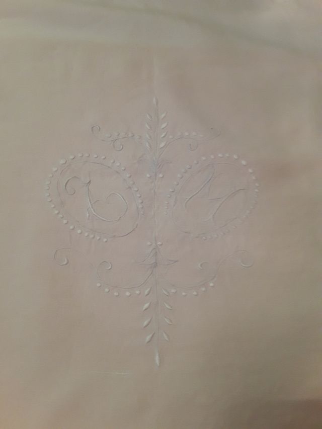 J MUITO ANTIGO POR LINO P. DE BOLILLO B. À MÃO