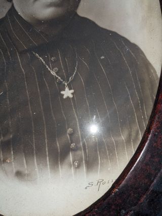 Coppia di antichi ritratti fotografici