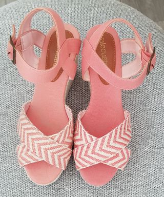 Sandalias esparto rosas