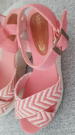 Sandalias esparto rosas