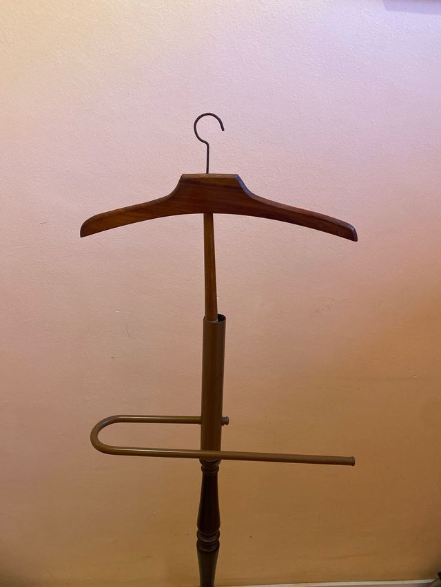 Perchero clásico-Galán  de noche