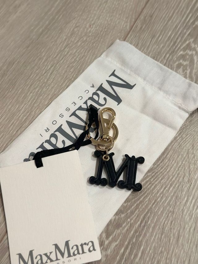 Llavero de Maxmara