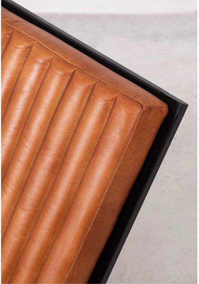 Sillón en piel Revyan piel camel Sklüm