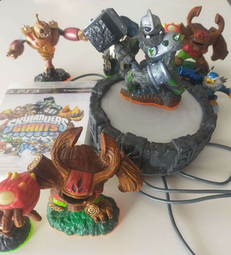 Imagen de Skylanders Giants + Portal + Figuras
