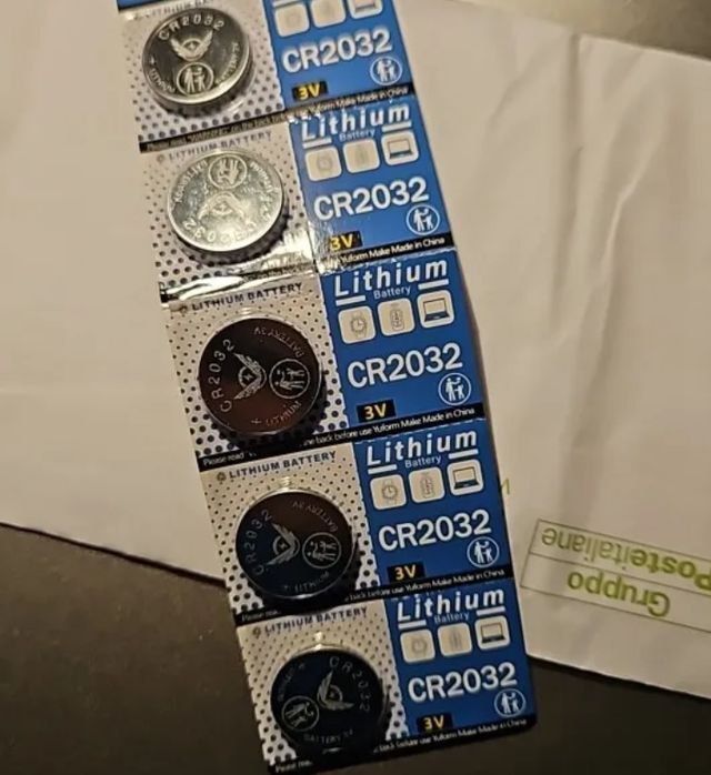 Pilas botón CR2032 nuevas