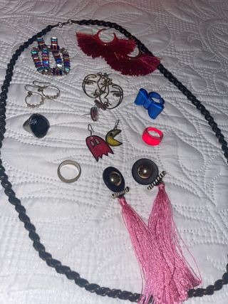 Oferta de Pendientes y collar 