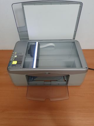 Impresora, escáner, copiadora.